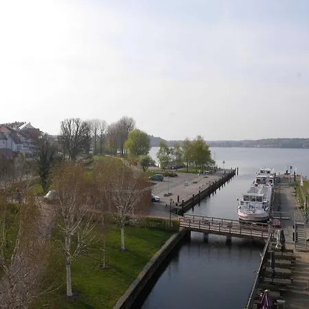 Kietzspeicher App 21 * וארן